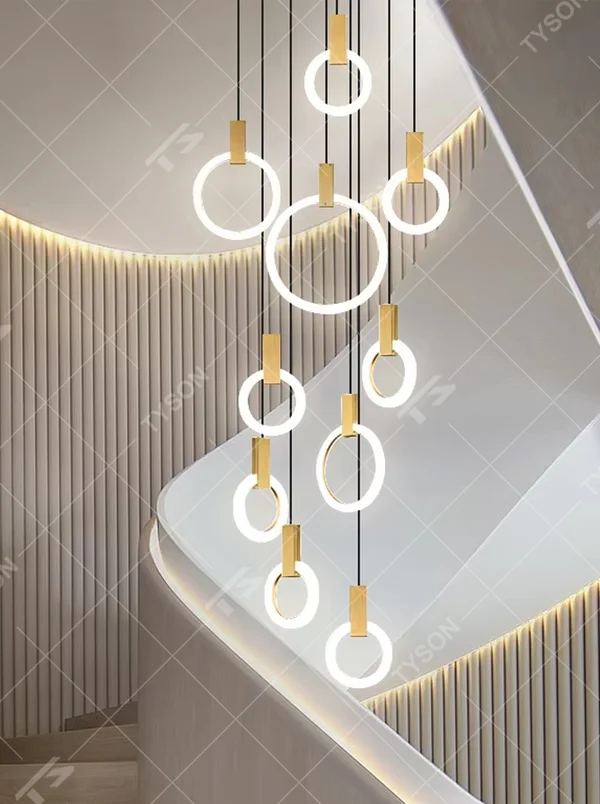 Minimalist ring tiered chandelier (gold accessory + white ring + warm light), warm light effect, creating a modern and high-end space atmosphere.