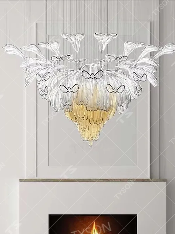 Art calla lily crystal chandelier (transparent + gradient yellow crystal calla lily shape), warm light effect, creating an elegant and dreamy high-end space atmosphere.