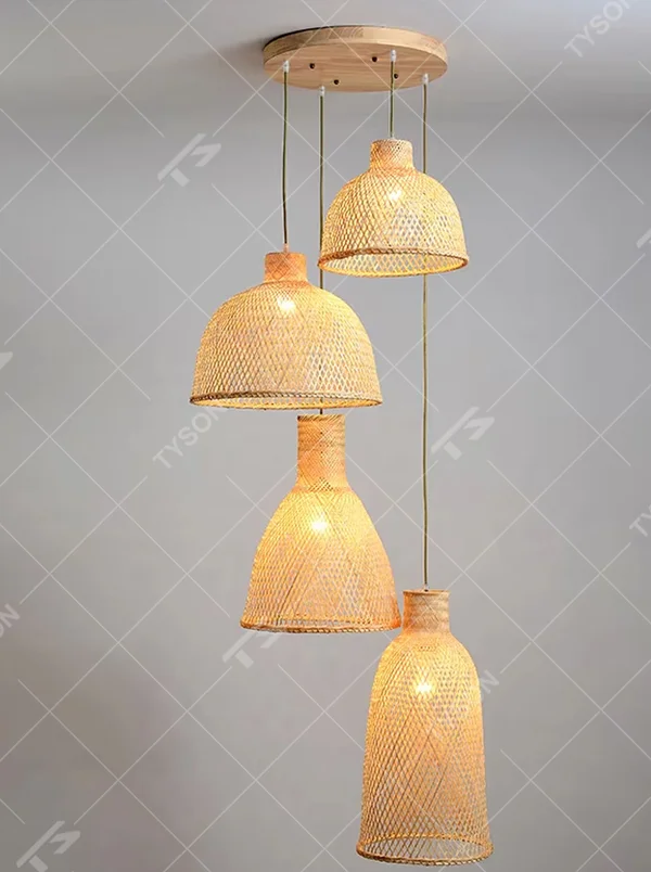 Natural bamboo woven staggered chandelier (hand-woven bamboo lampshades + log base), warm light effect, creating a simple and healing space atmosphere.