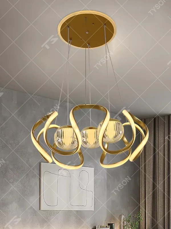 This light luxury gold ring chandelier consists of interlaced metal light strips and textured crystal lamp shades, shaped like blooming flowers with soft, artistic lines. It serves both lighting and decorative purposes, ideal for modern light luxury home and commercial spaces such as dining rooms and living rooms.
