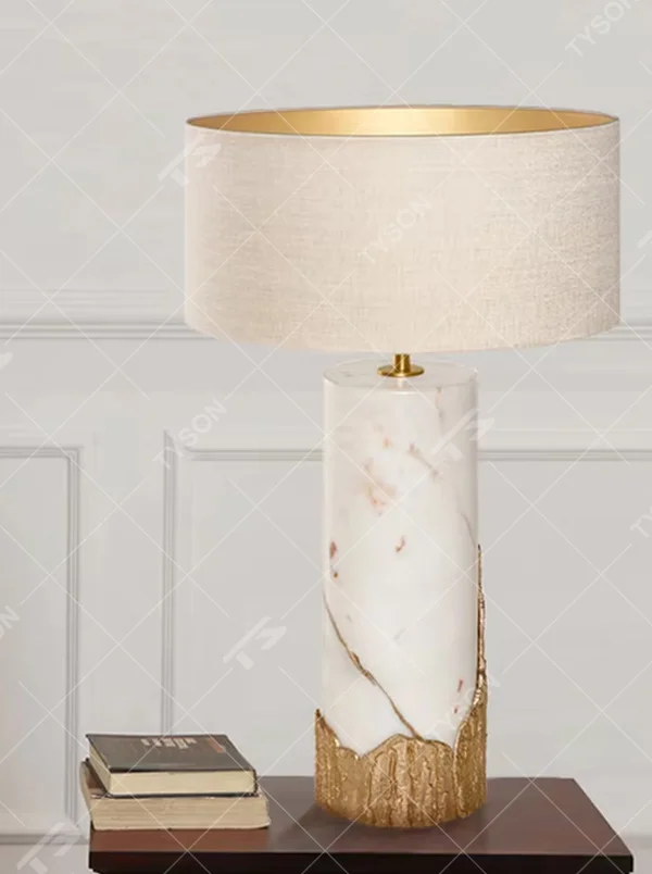 New Chinese Light Luxury Mountain Pattern Marble Table Lamp, Off-White Fabric Lampshade (Gold Interior), White Marble Lamp Body with Gold Mountain-Shaped Base, Serves Both Lighting and Decorative Purposes, Ideal for Bedrooms, Living Rooms, Studies, Hotel Guest Rooms, etc.
