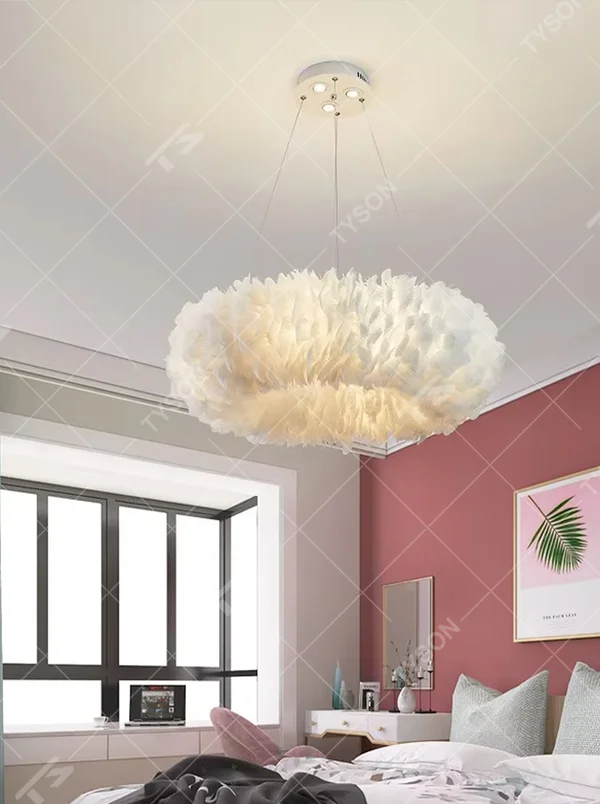 Nordic-style cloud feather chandelier, featuring a fluffy cloud-shaped lampshade made of natural white feathers. It emits soft and gentle light, combining a romantic ambiance and a soothing feel, making it a decorative lighting fixture that enhances the warmth of the space.