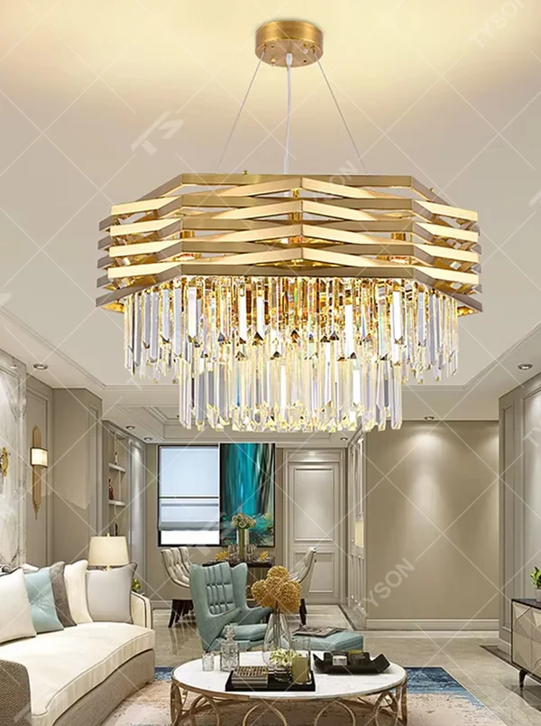 This modern light luxury two-layer chandelier features a geometric dome shape made of interwoven gold metal strips on the upper layer, with transparent crystal tassels hanging below. When lit, light refracts through the crystal to emit a brilliant and luxurious glow, combining an artistic feel with an ambient atmosphere. Ideal for living rooms, dining rooms, villa high-ceiling spaces, and other areas, it adds an elegant and exquisite touch to modern light luxury or European luxury home environments.